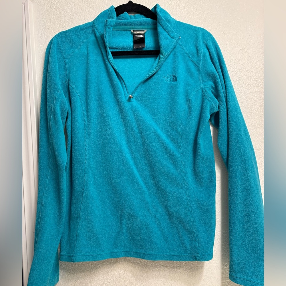 North Face 1/4 zip fleece top.